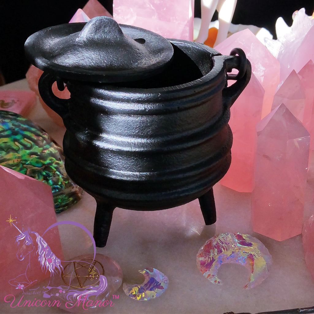 http://unicornmanor.com/cdn/shop/products/mini-cauldron-unicorn-manor-witch-rose-quartz_1024x1024.jpg?v=1571438781
